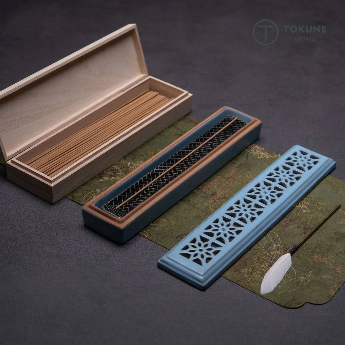 Tokune hom陶磁製 長方形透かし彫り香炉｜和モダンデザイン 寝かせ式お