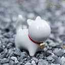 ホワイトの3色が揃った、氷裂紋の小猫陶器置物セット