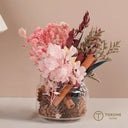 ガラスボトルのテーブル装飾例（複数並べたシーン） – TOKUNE HOME